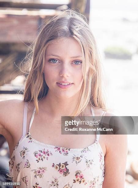 60 Grace Van Dien Malibu Stock Photos & High